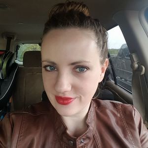 Meet your Posher, Abigail